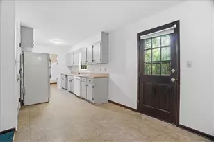 129 Diane Dr, Griffin, GA 30223 - Photo 9