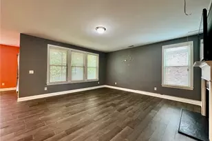 1514 Chelsea Falls Ln, Suwanee, GA 30024 - Photo 5