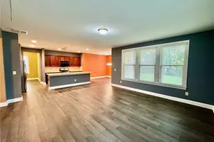 1514 Chelsea Falls Ln, Suwanee, GA 30024 - Photo 7