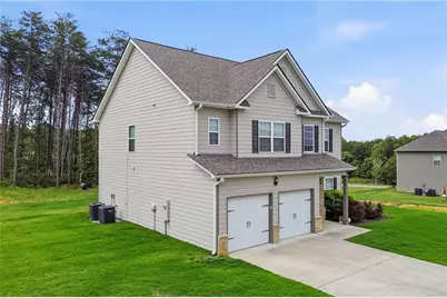 61 Village Circle, Rydal, GA 30171 - Photo 5