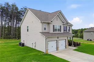 61 N Village Cir, Rydal, GA 30171 - Photo 5