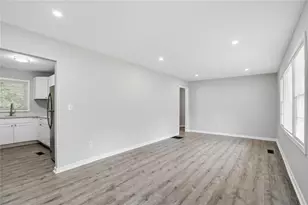 467 Park Valley Dr NW, Atlanta, GA 30318 - Photo 3