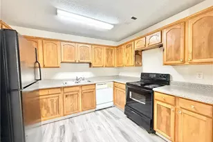1425 Maple Valley Ct, Union City, GA 30291 - Photo 13