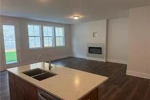 1648 Crestcreek Ct, Marietta, GA 30008 - Photo 3
