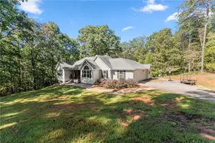 227 Clarkesville Heights Dr, Clarkesville, GA 30523 - Photo 5