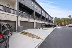 6562 Beacon Dr, Atlanta, GA 30328 - Photo 19