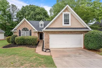 137 Pecan Crescent, Newnan, GA 30265 - Photo 1