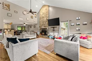 6610 Jessie Cir, Flowery Branch, GA 30542 - Photo 5