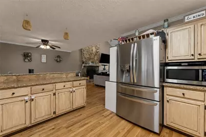 6610 Jessie Circle, Flowery Branch, GA 30542 - Photo 9