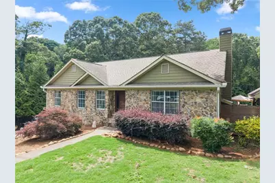 6610 Jessie Circle, Flowery Branch, GA 30542 - Photo 3