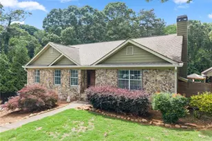 6610 Jessie Cir, Flowery Branch, GA 30542 - Photo 3