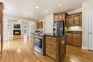 1085 Eagles Brooke Dr, Locust Grove, GA 30248 - Photo 11
