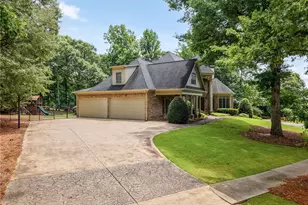 5707 Allee Way, Braselton, GA 30517 - Photo 9