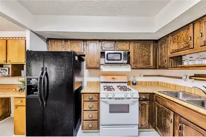 878 Lake Hollow Boulevard SW, Marietta, GA 30064 - Photo 7