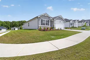 8588 Seabiscuit Rd, Lithonia, GA 30058 - Photo 3