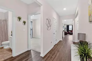 8588 Seabiscuit Rd, Lithonia, GA 30058 - Photo 9