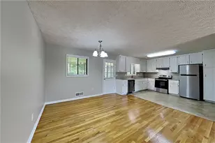 151 Castleair Dr NE, Kennesaw, GA 30144 - Photo 5