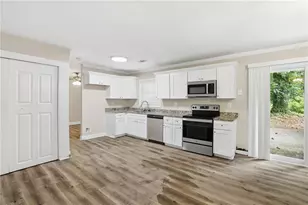 310 Flagstone Dr SW, Atlanta, GA 30331 - Photo 7