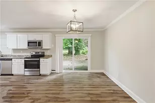 310 Flagstone Dr SW, Atlanta, GA 30331 - Photo 5