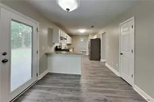 2010 Rocksram Dr, Buford, GA 30519 - Photo 9