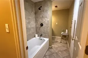 2732 Oldknow Dr NW, Atlanta, GA 30318 - Photo 11