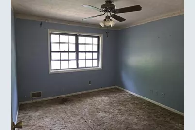 556 Greenview Avenue SE, Conyers, GA 30094 - Photo 9