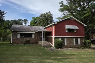556 Greenview Ave SE, Conyers, GA 30094 - Photo 1