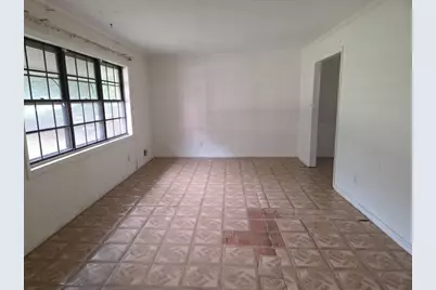 556 Greenview Avenue SE, Conyers, GA 30094 - Photo 3