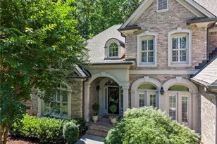 711 Hallbrook Ct, Alpharetta, GA 30004 - Photo 3