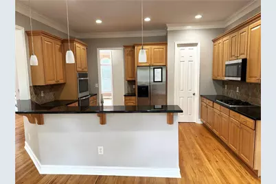 889 Lenox Ct NE, Atlanta, GA 30324 - Photo 15