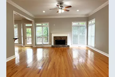 889 Lenox Ct NE, Atlanta, GA 30324 - Photo 5
