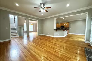 889 Lenox Ct NE, Atlanta, GA 30324 - Photo 7