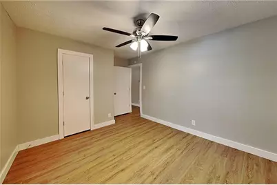 3753 Memorial Parkway NW, Kennesaw, GA 30152 - Photo 11