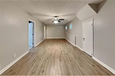 3753 Memorial Parkway NW, Kennesaw, GA 30152 - Photo 3