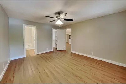 3753 Memorial Parkway NW, Kennesaw, GA 30152 - Photo 7