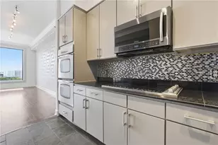 3445 Stratford Rd NE, Atlanta, GA 30326 - Photo 13