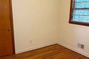 2560 Wood Valley Dr, East Point, GA 30344 - Photo 7