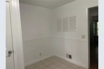 4260 S Lakeshore Drive #Right, Acworth, GA 30101 - Photo 5
