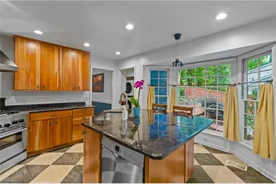 2872 McPherson Road NE, Roswell, GA 30075 - Photo 3