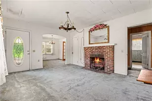 422 Bartson St, Lavonia, GA 30553 - Photo 7