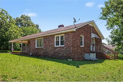 422 Bartson Street, Lavonia, GA 30553 - Photo 3