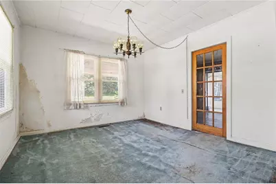 422 Bartson Street, Lavonia, GA 30553 - Photo 11