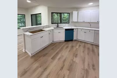 352 N Peak Drive, Alpharetta, GA 30022 - Photo 5