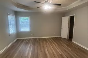 1135 Burning Bush Dr, Loganville, GA 30052 - Photo 5