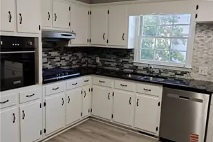 119 Bonnie Ln, Cumming, GA 30040 - Photo 15