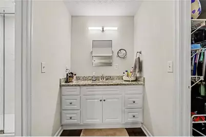 7 Saint Claire Lane NE, Atlanta, GA 30324 - Photo 13