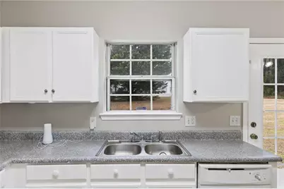 6097 Camden Forrest Cove, Riverdale, GA 30296 - Photo 7