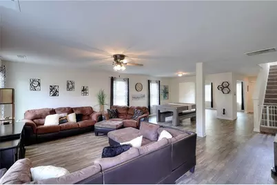 909 River Crossing, Jefferson, GA 30549 - Photo 5