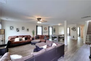 909 River Crossing, Jefferson, GA 30549 - Photo 5