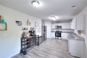 909 River Crossing, Jefferson, GA 30549 - Photo 7